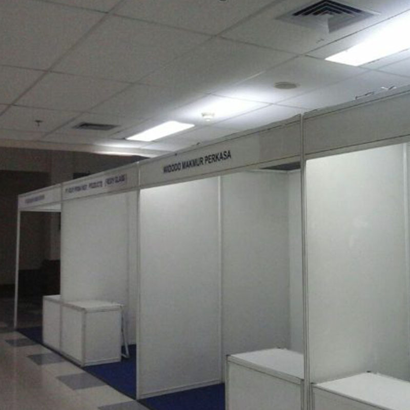Booth Partisi R8 Standar 2x2