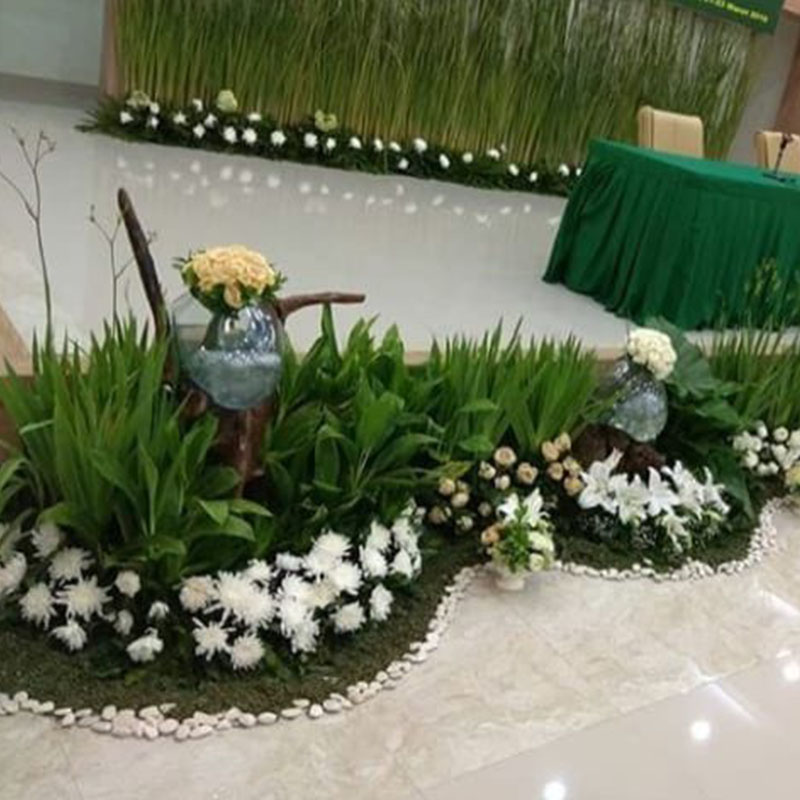 Mini Garden dengan Bunga