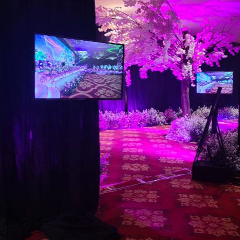 TV LED 55 Inci dengan Standing