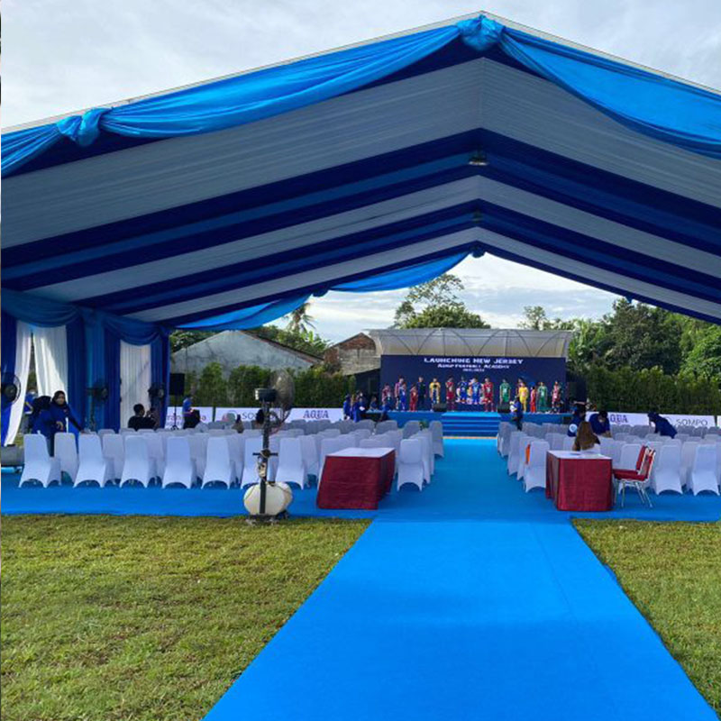 Tenda Roder Putih dengan Lantai Karpet Baru